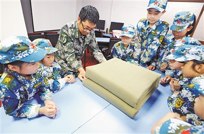 講規矩 學內務 教學演示用品 助力規范養成與實踐教學